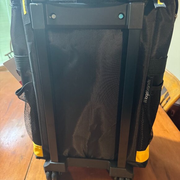 NWT Pittsburgh Steelers football tailgating rolling cooler with pull-out handle - Picture 4 of 11